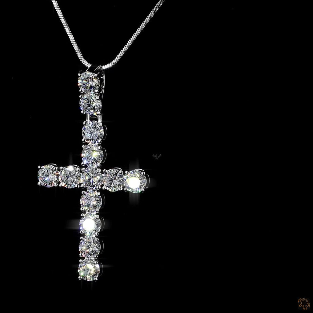 White Gold Round Diamond Pendant