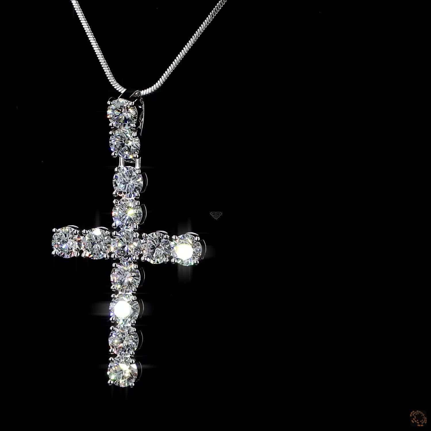 White Gold Round Diamond Pendant